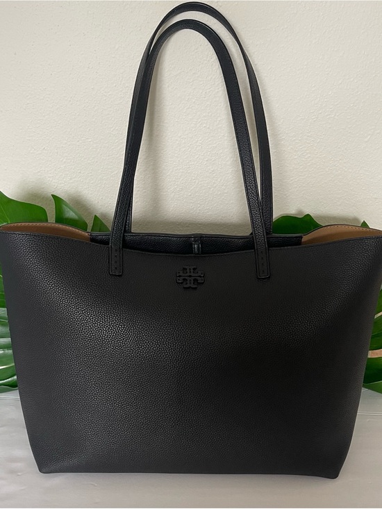 Tory Burch Handbags - Tory Burch Black Pebbled Leather Tote